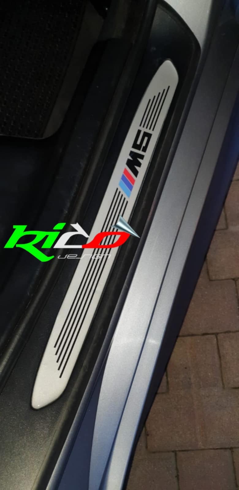 ADESIVI BATTITACCO BMW