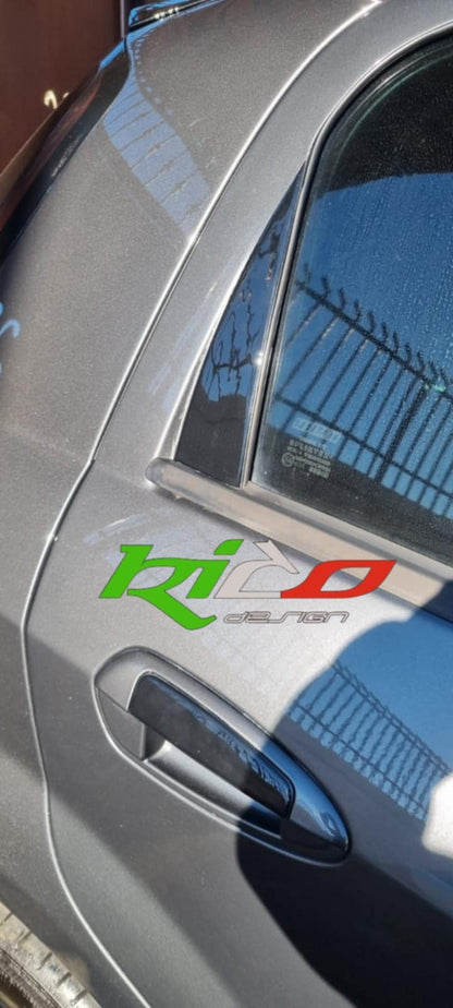 KIT ADESIVI PER MONTANTI 3 PORTE FIAT GRANDE PUNTO/ EVO
