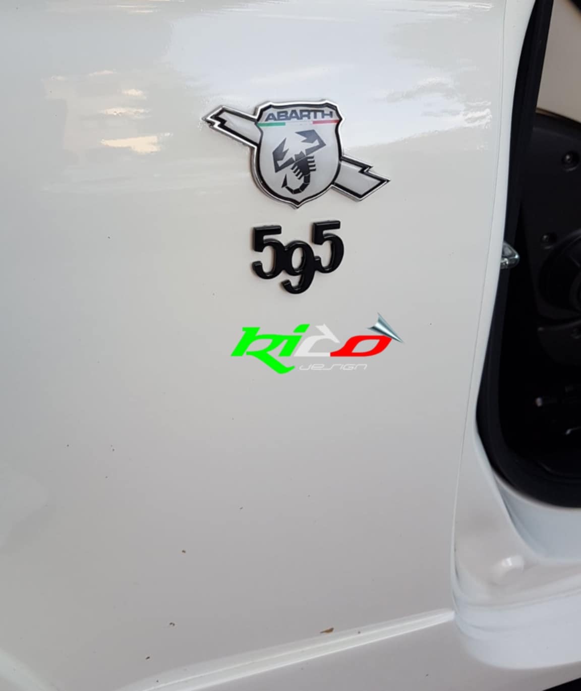 ADESIVO ABARTH 500 595 695