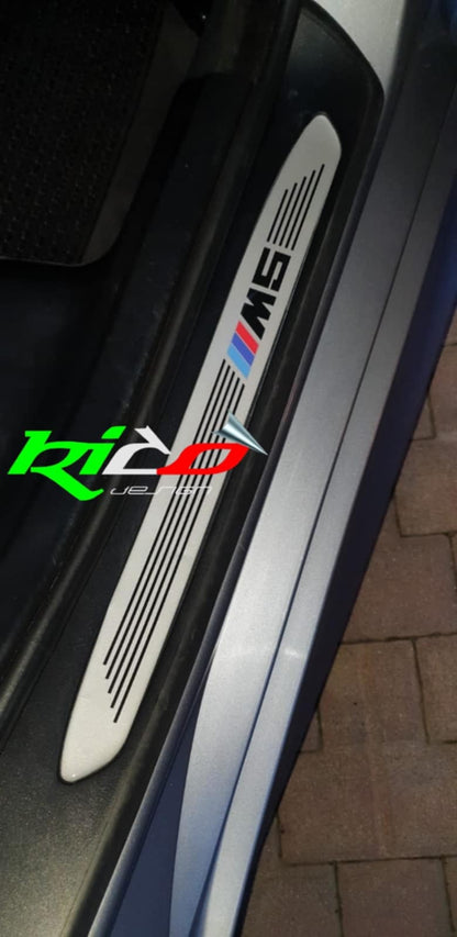 ADESIVI BATTITACCO BMW