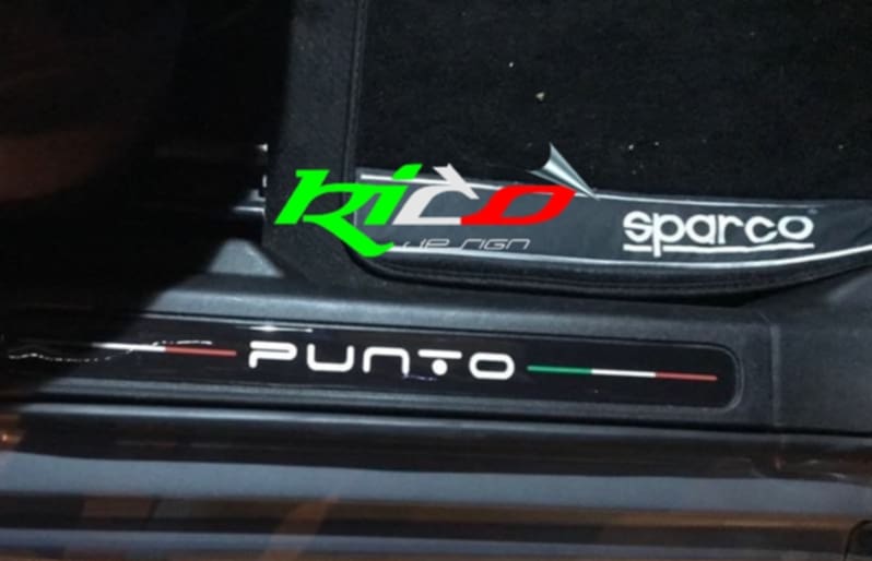 ADESIVI BATTITACCO FIAT GRANDE PUNTO/EVO