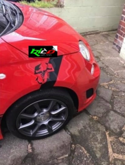 COPPIA ADESIVI PARAFANGHI PER ABARTH 500 595 596